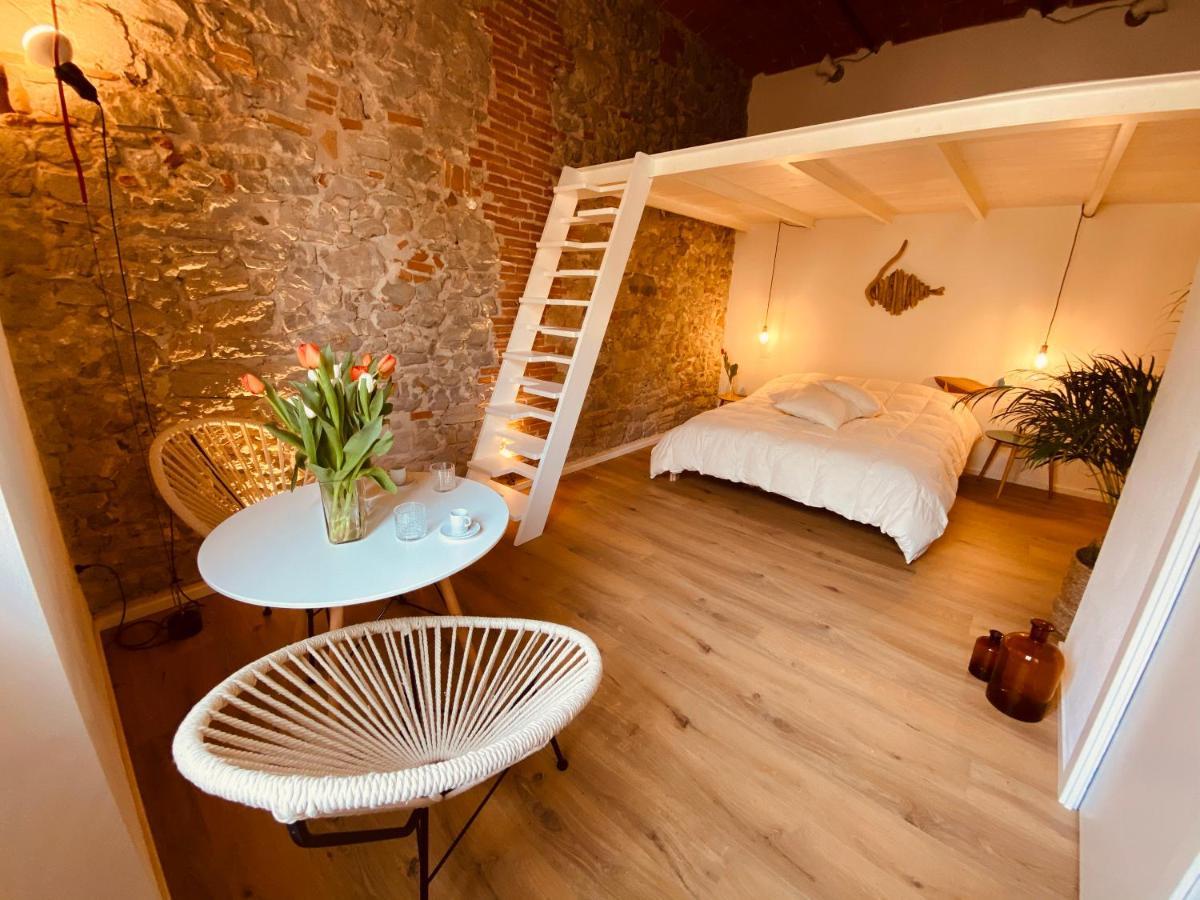 Civiconovantatre - New B&B Сан-Винченцо Экстерьер фото