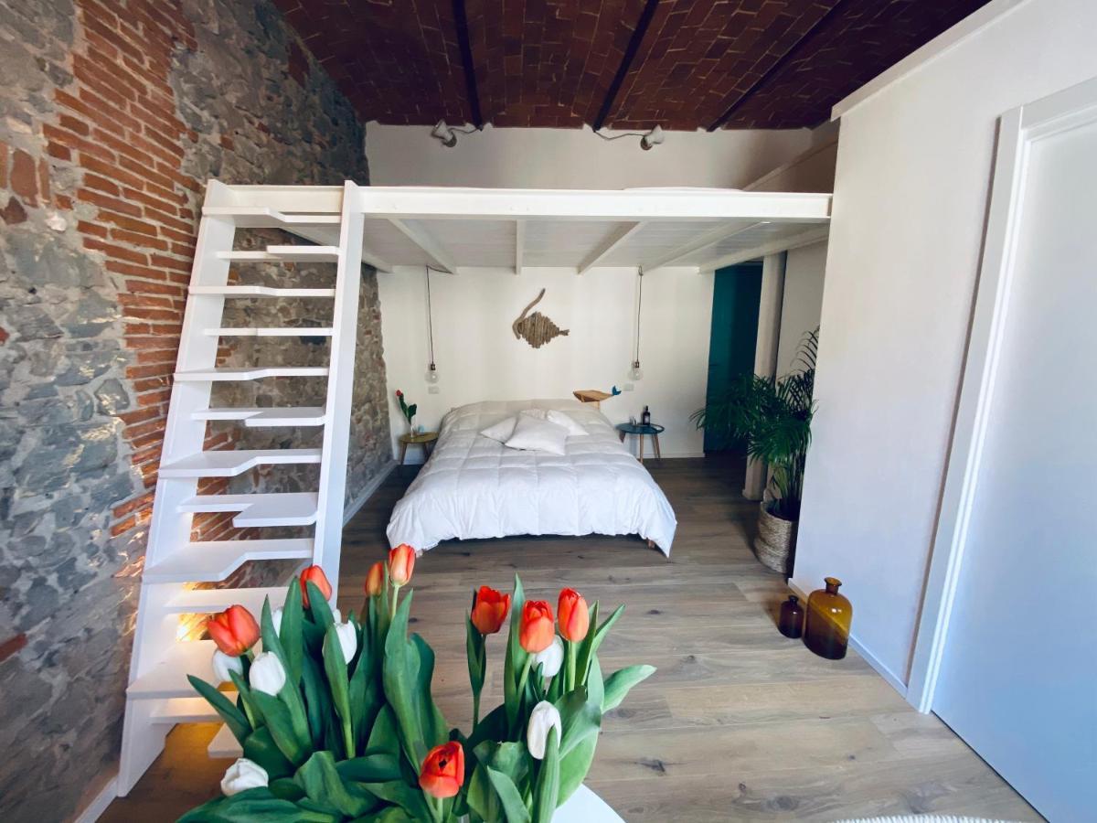 Civiconovantatre - New B&B Сан-Винченцо Экстерьер фото
